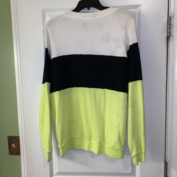 Women’s Victoria’s Secret PINK Large Sweatshirt - Picture 3 of 4